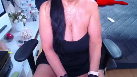 Monika online show from 12.29.24