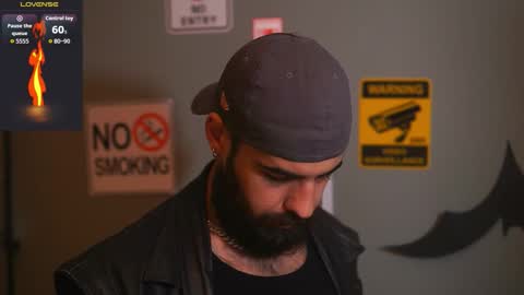 Snapshot of hairyrobxxx chatting on 11.29.25 HairyRobXxX online show from 11.29.25