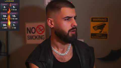 Snapshot of hairyrobxxx chatting on 12.03.25 HairyRobXxX online show from 12.03.25