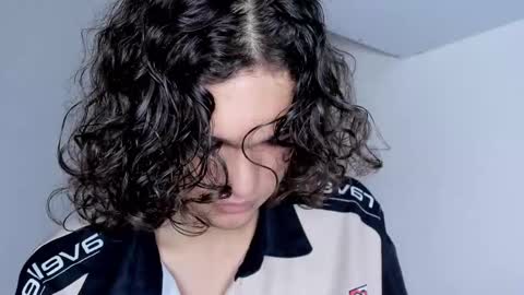 Snapshot of halan_jr chatting on 01.08.25 halan online show from 01.08.25