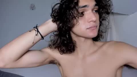 Snapshot of halan_jr chatting on 01.09.25 halan online show from 01.09.25