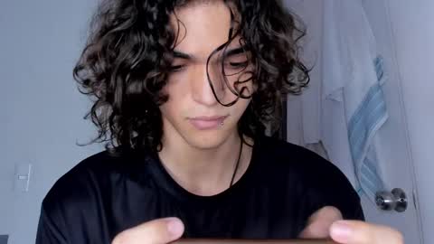 Snapshot of halan_jr chatting on 01.21.25 halan online show from 01.21.25