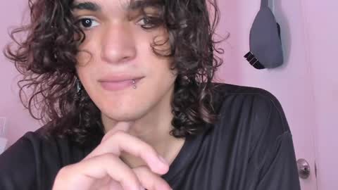 Snapshot of halan_jr chatting on 01.21.25 halan online show from 01.21.25