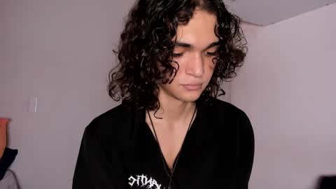 Snapshot of halan_jr chatting on 01.22.25 halan online show from 01.22.25