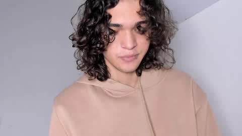 Snapshot of halan_jr chatting on 01.30.25 halan online show from 01.30.25