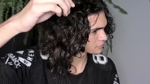 Snapshot of halan_jr chatting on 02.01.25 halan online show from 02.01.25