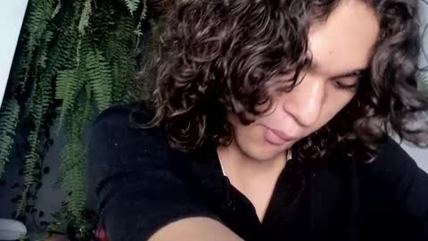 Snapshot of halan_jr chatting on 02.06.25 halan online show from 02.06.25