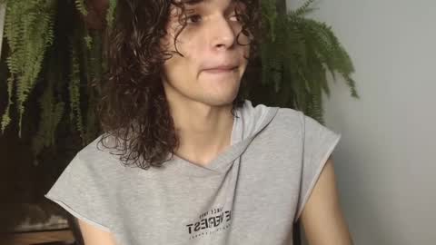 Snapshot of halan_jr chatting on 03.11.25 halan online show from 03.11.25