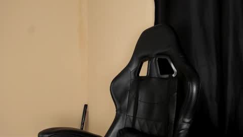 Snapshot of halan_jr chatting on 10.17.25 halan online show from 10.17.25