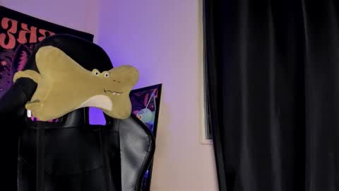 Snapshot of halan_jr chatting on 11.13.25 halan online show from 11.13.25