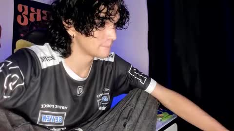 Snapshot of halan_jr chatting on 11.21.25 halan online show from 11.21.25