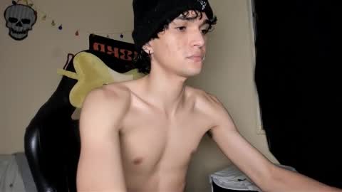 Snapshot of halan_jr chatting on 11.28.25 halan online show from 11.28.25