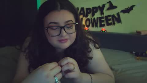 Snapshot of haleyayush chatting on 10.21.25 haleyayush online show from 10.21.25