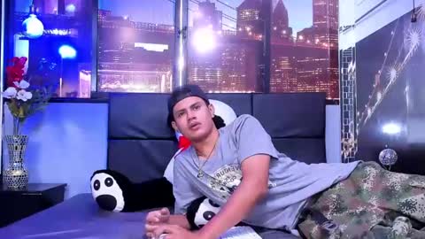 haliz_and_apolo online show from 12.13.24