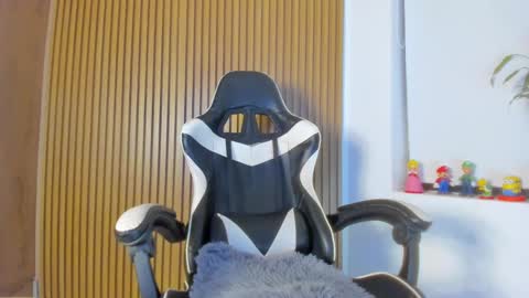 Anahis online show from 09.18.25