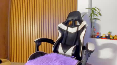 Anahis online show from 02.23.26