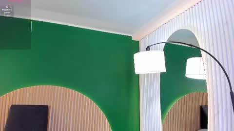 Halley Lorens online show from 06.21.26