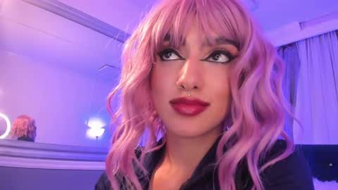 Snapshot of hallsred_rh chatting on 12.04.24 Halls Red online show from 12.04.24