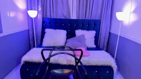 Snapshot of hallsred_rh chatting on 01.25.25 Halls Red online show from 01.25.25