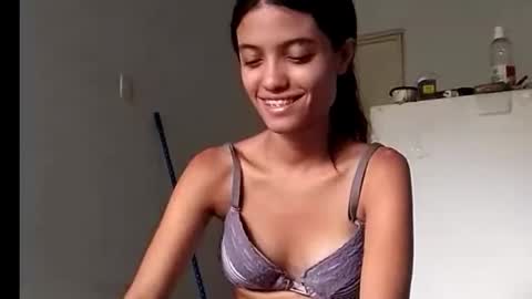 Snapshot of hambercrrist chatting on 02.14.25 hambercrist online show from 02.14.25