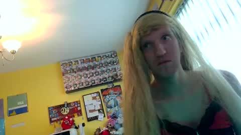 Sissy Sarah-Louise  online show from 09.25.25