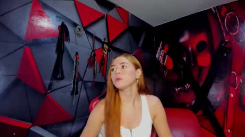 Snapshot of hana_and_zeta chatting on 12.15.25 Hana and Zeta online show from 12.15.25