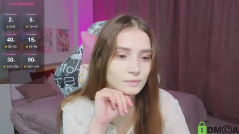 Snapshot of hana_flo chatting on 09.16.25 Hana online show from 09.16.25