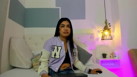 Snapshot of hanah_gray chatting on 03.06.25 hanah_gray online show from 03.06.25