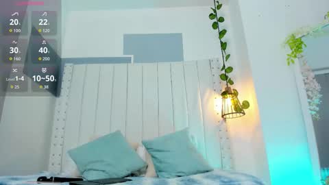 Snapshot of hanah_gray chatting on 10.19.25 hanah_gray online show from 10.19.25