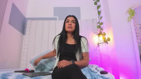 Snapshot of hanah_gray chatting on 10.21.25 hanah_gray online show from 10.21.25