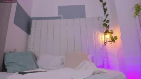 Snapshot of hanah_gray chatting on 10.29.25 hanah_gray online show from 10.29.25