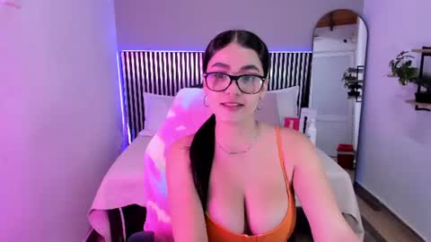Snapshot of hanah_greey chatting on 06.24.26 HANAH online show from 06.24.26