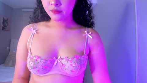 Hanna Lineros  online show from 06.13.26