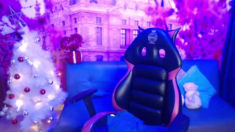 Hanaku  online show from 12.14.24