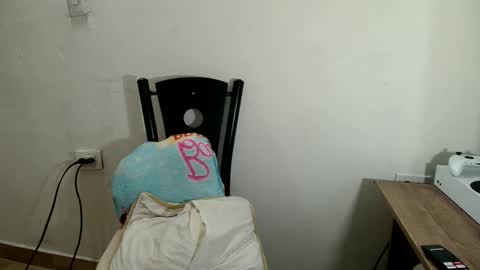 Snapshot of hanamor chatting on 02.25.25 Hana.......Fansly - content being added daily.. online show from 02.25.25