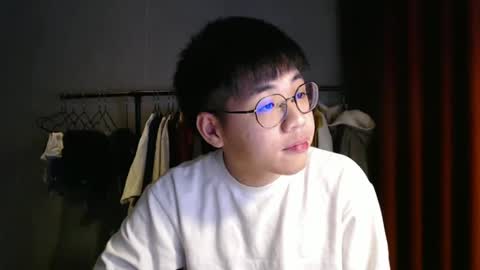 handsome_mannn online show from 12.13.24