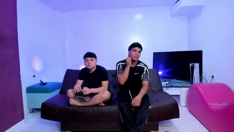 leonardfarrucknick and otis online show from 02.28.26