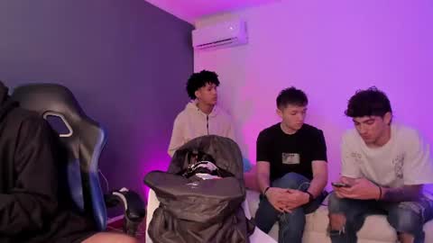 leonardfarrucknick and otis online show from 07.10.26