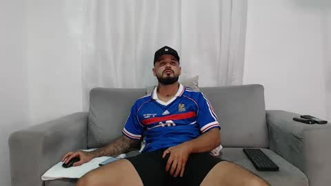 Snapshot of handsomen69 chatting on 02.15.26 Handsomen online show from 02.15.26