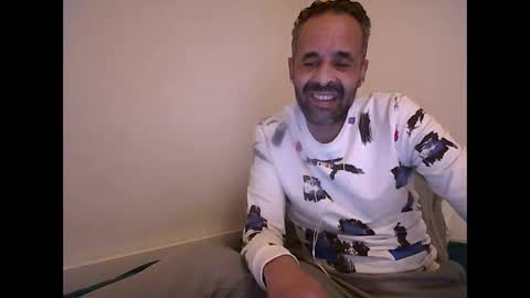 handsomepenis20cm online show from 10.17.25