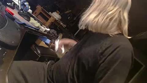 Snapshot of handystud33 chatting on 04.23.26 handystud33 online show from 04.23.26