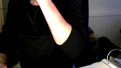 Snapshot of handz2 chatting on 01.11.25 handz2 online show from 01.11.25