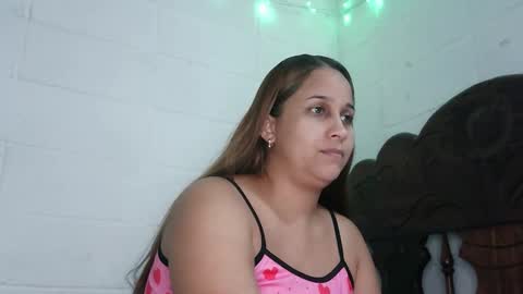 Snapshot of hankalanna chatting on 11.12.25 Hank alanna online show from 11.12.25