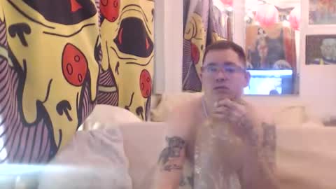 Snapshot of hankrams chatting on 02.15.26 hank rams online show from 02.15.26