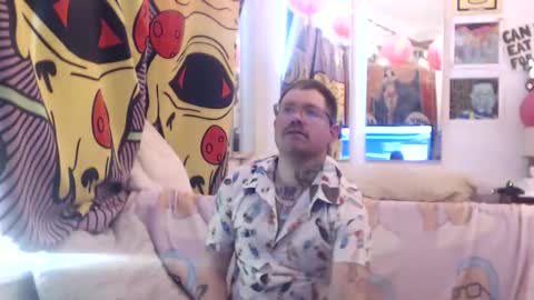 Snapshot of hankrams chatting on 03.10.26 hank rams online show from 03.10.26