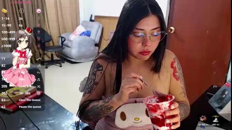 Snapshot of hanna__11_ chatting on 11.18.25 Hanna online show from 11.18.25