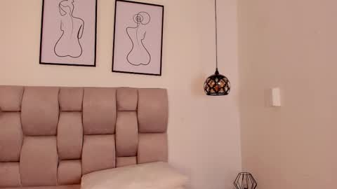 hanna__evans_ online show from 10.16.25