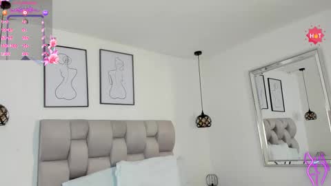 hanna__evans_ online show from 11.24.25