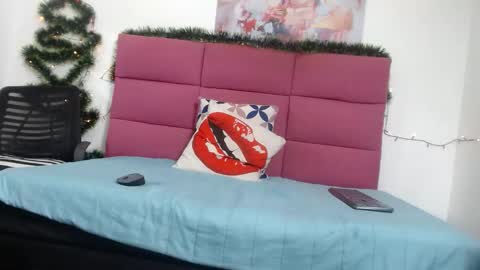 Hanna Palmer online show from 12.18.24