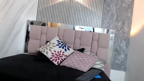 Hanna Palmer online show from 12.05.25